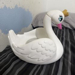 Princess Swan Lake & Crown Cup Holder Bath Pool Barbie Doll Toy 8" Plastic Toy