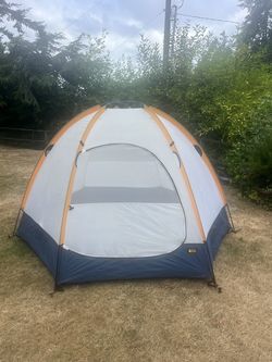 REI Trail Dome Tent - sleeps 2-3