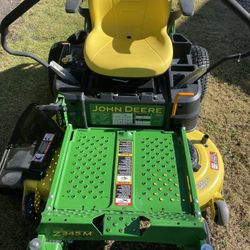 John Deere Zero Turn Mower 42”