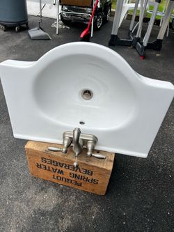 Bathroom sink