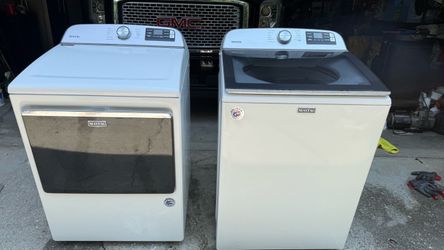 Maytag Washer and Dryer Set