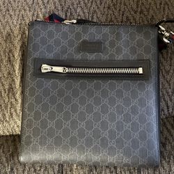 Gucci GG  Suspreme Messenger Bag