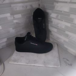 Reebok Size 8.5 Women