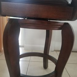1 Wooden Bar Stool Chair 