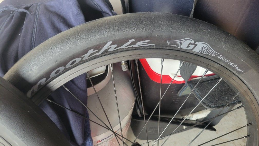 Gt Smoothie Tires for Sale in Pasadena, TX - OfferUp