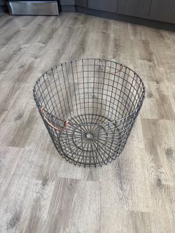 Metal Wire Hamper