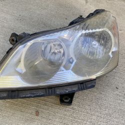 Driver Side 2009 2010 2011 2012 Chevy Traverse LS LT Chrome Headlights