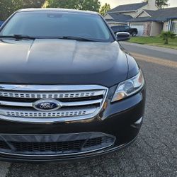 2011 Ford Taurus