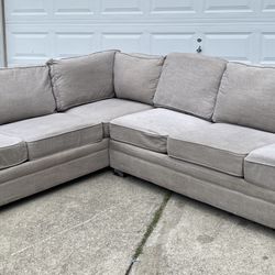 Beautiful Gray Sectional Couch!😍