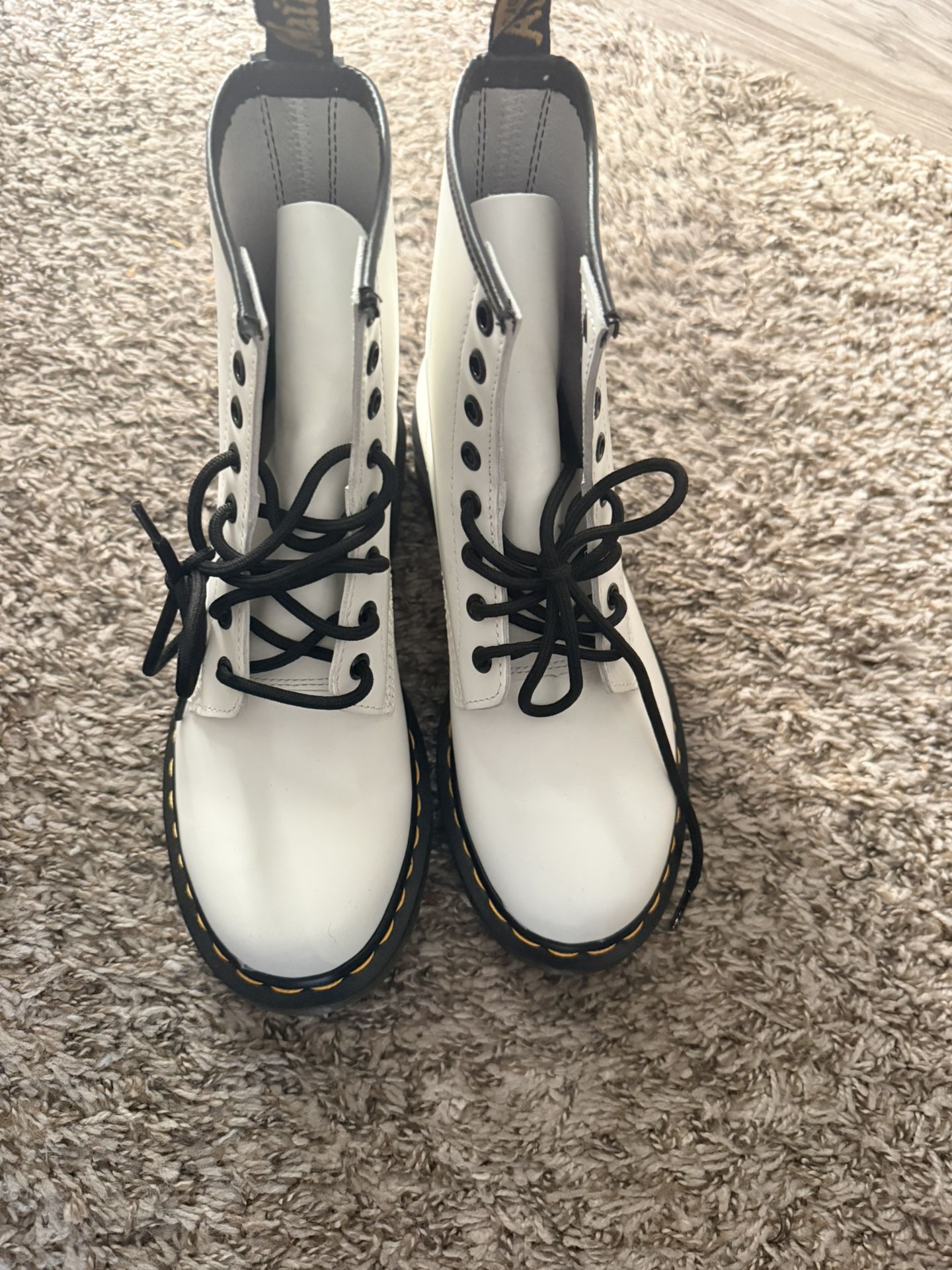 New Doc martens 1460W