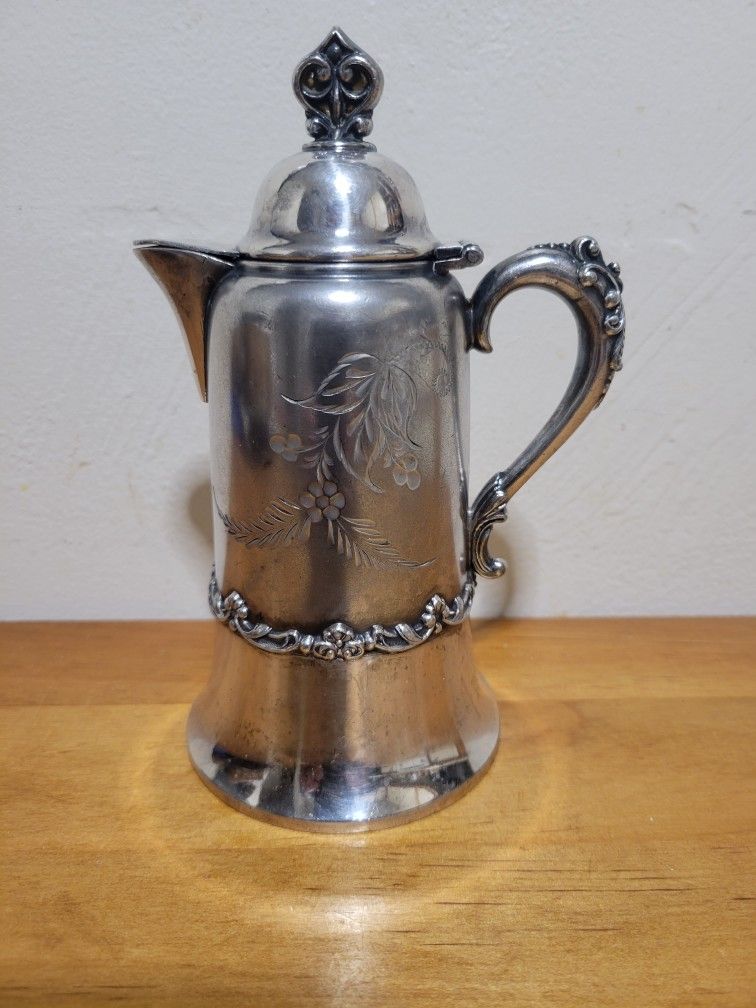 Vintage Warren Silver Plate Quadruple Plated #851 small 12 oz great Condition See Pics.