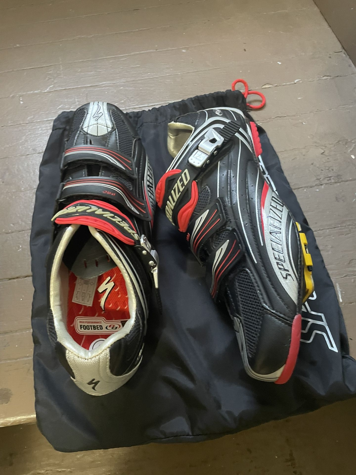 SPECIALIZED Bike Shoes w/ Bike Pedals - Size 46