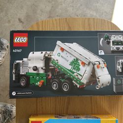LEGO 42167 Technic Mack LR Electric Müllwagen, Seitenlader, Mülltonnen