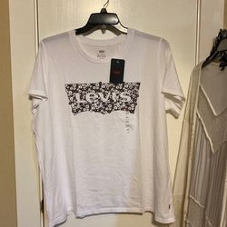 Vendo Camiseta Nueva Levi’s