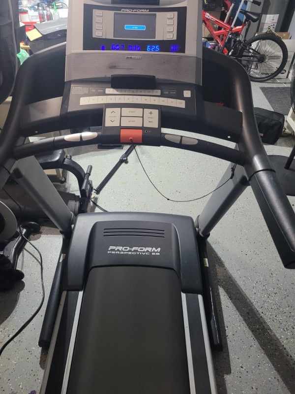PRO-FORM PERSPECTIVE ES Treadmill