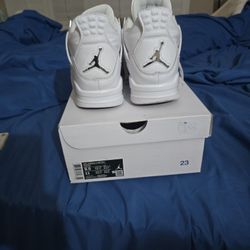 Air Jordan's 4 Retro 