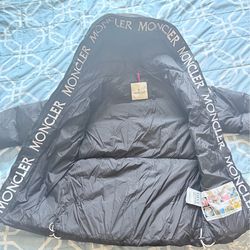 Moncler black puffer jacket size small
