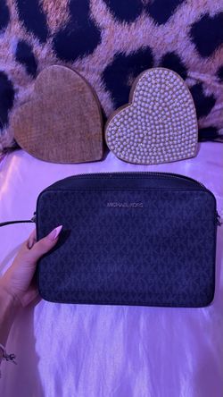 Black Micheal kors bag