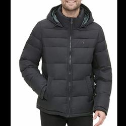 Tommy Hilfiger Men's Classic Hooded Insulated Puffer Jacket Black M