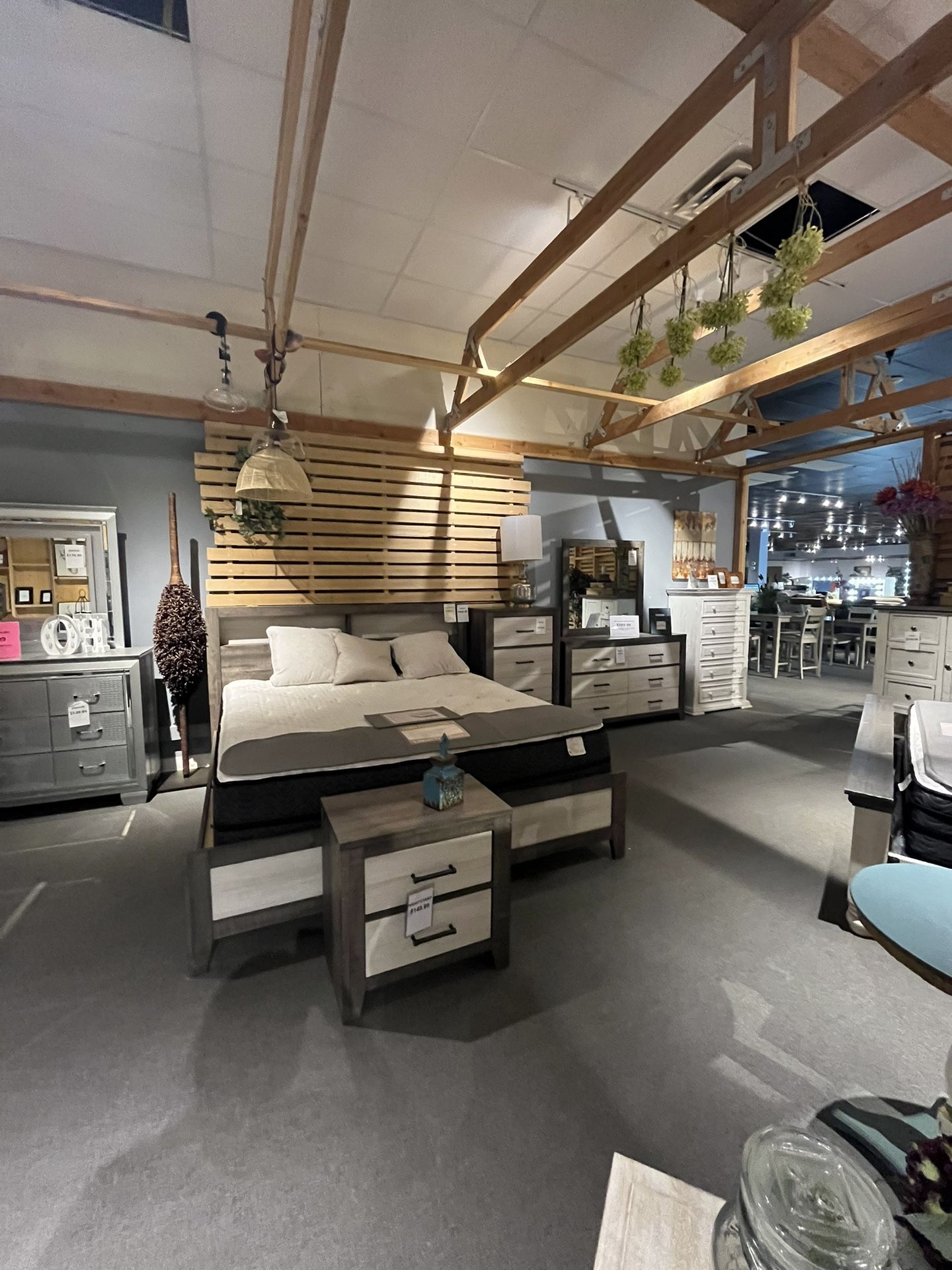 Beige 4PC King Bedroom Set