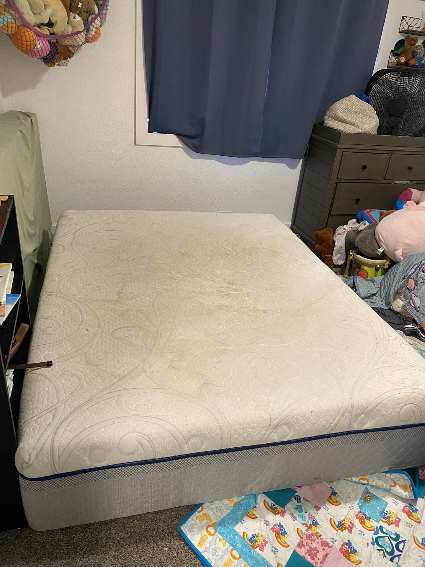 Queen mattress
