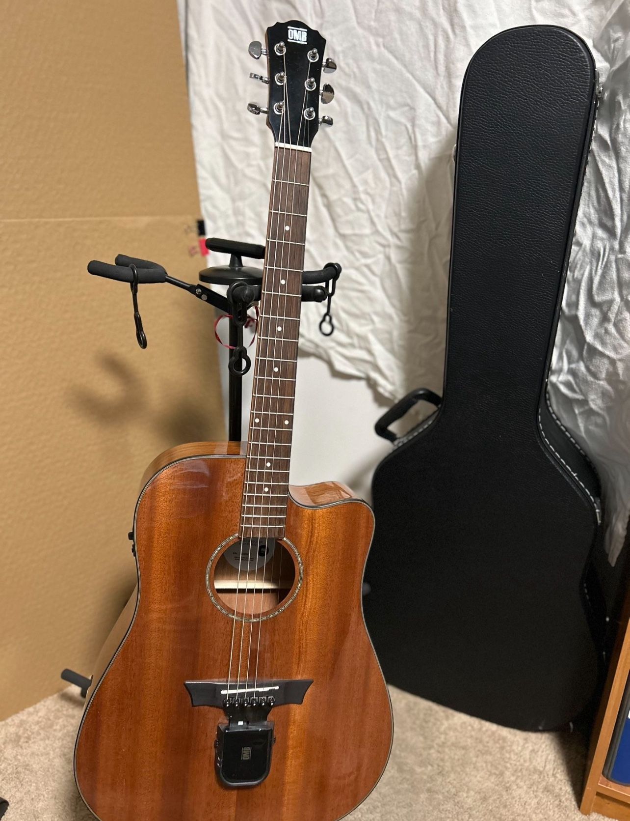 OMB Guitar W/ Foot Pedal & Hard case