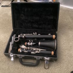 Student Clarinet with Case – Excellent Condition