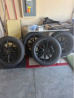 20 inch TSW Clyde gloss black rims plus Michelin tires 265/50 R 20s set of four