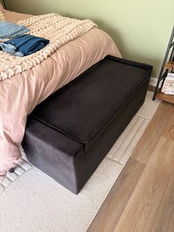 End of bed bench/ottoman