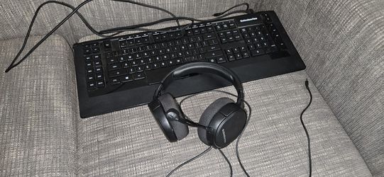 SteeleSeries Gaming Wired Keyboard and Headset Bundle