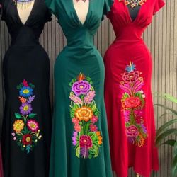 Vestidos Bordados Méxicanos - Beautiful Mexican Dresses  Precios Varian - Prices Vary