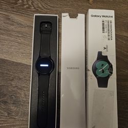 Samsung Galaxy Watch 4