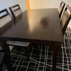 Dinig Set 