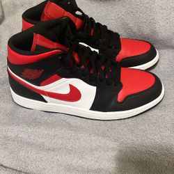 Air Jordan 1 Mid