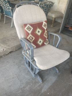 Rocking Chair 