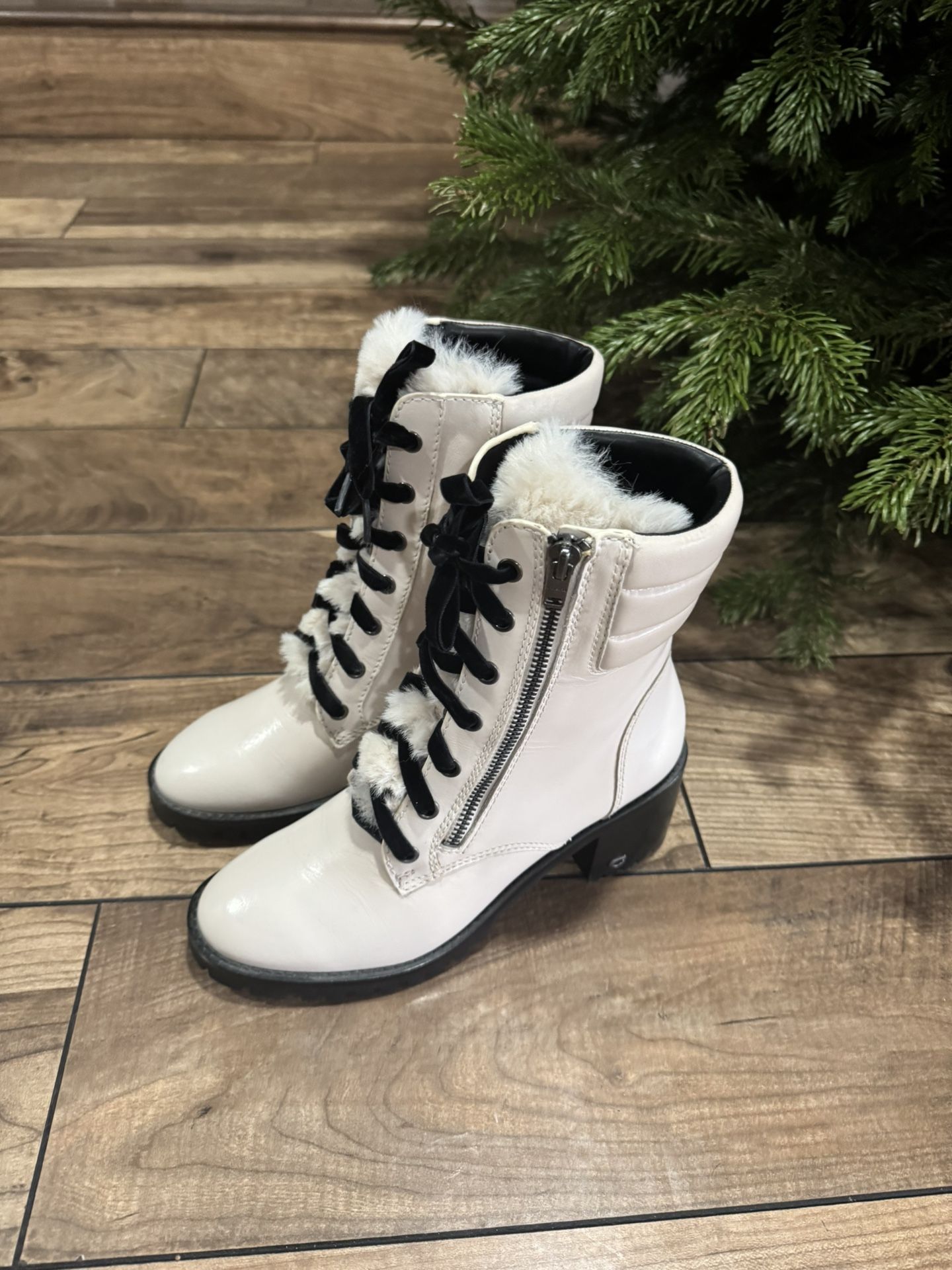 Coach Women Boots 7.5