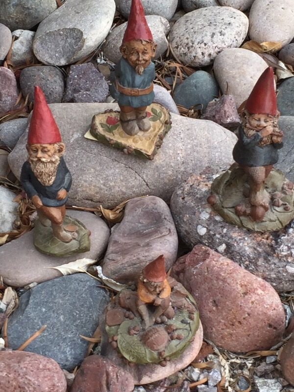 Tom Clark Gnomes Signed Collectibles Pecan Resin Penny Base