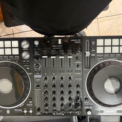 Serato DJ DDJ-1000srt