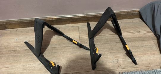 Guitar stands