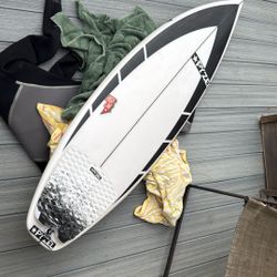 Pyzel Surfboard 5’6 