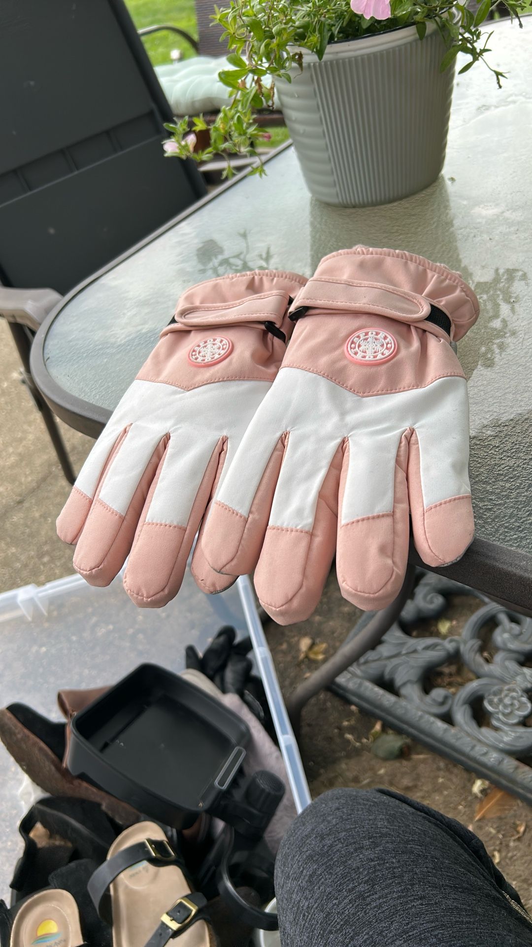 Nice women’s winter gloves waterproof large new