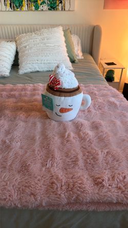 Mini weighted hot cocoa plush