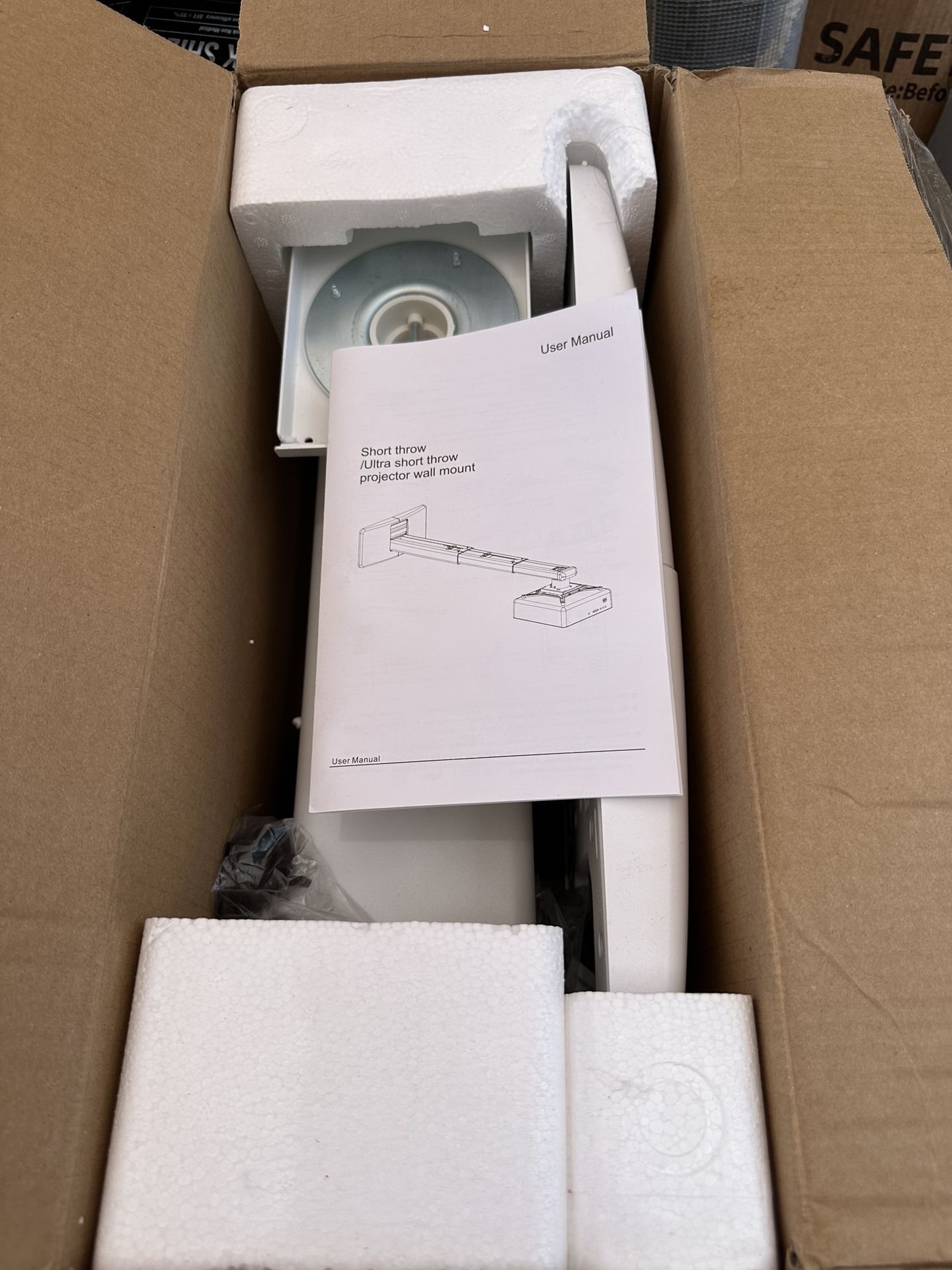 NEW Projector Wall Mount,Extension : 325-740mm (12.80"-29.13") with Universal Mouning Plate,Quickly