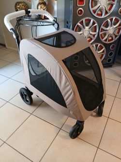 Brand new pet wade stroller