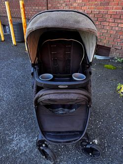 Graco Baby Stroller with Canopy and Tray