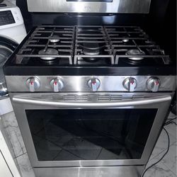 Stainless Steel 30in Samsung 5 Burner & Convention Oven