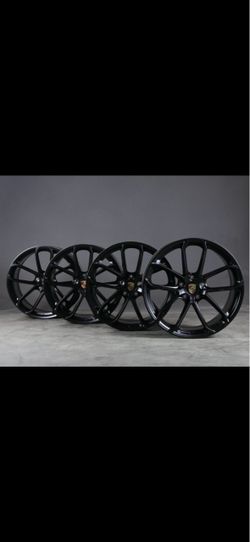 Porsche Cayenne 22” new Gt styie rims tires sets