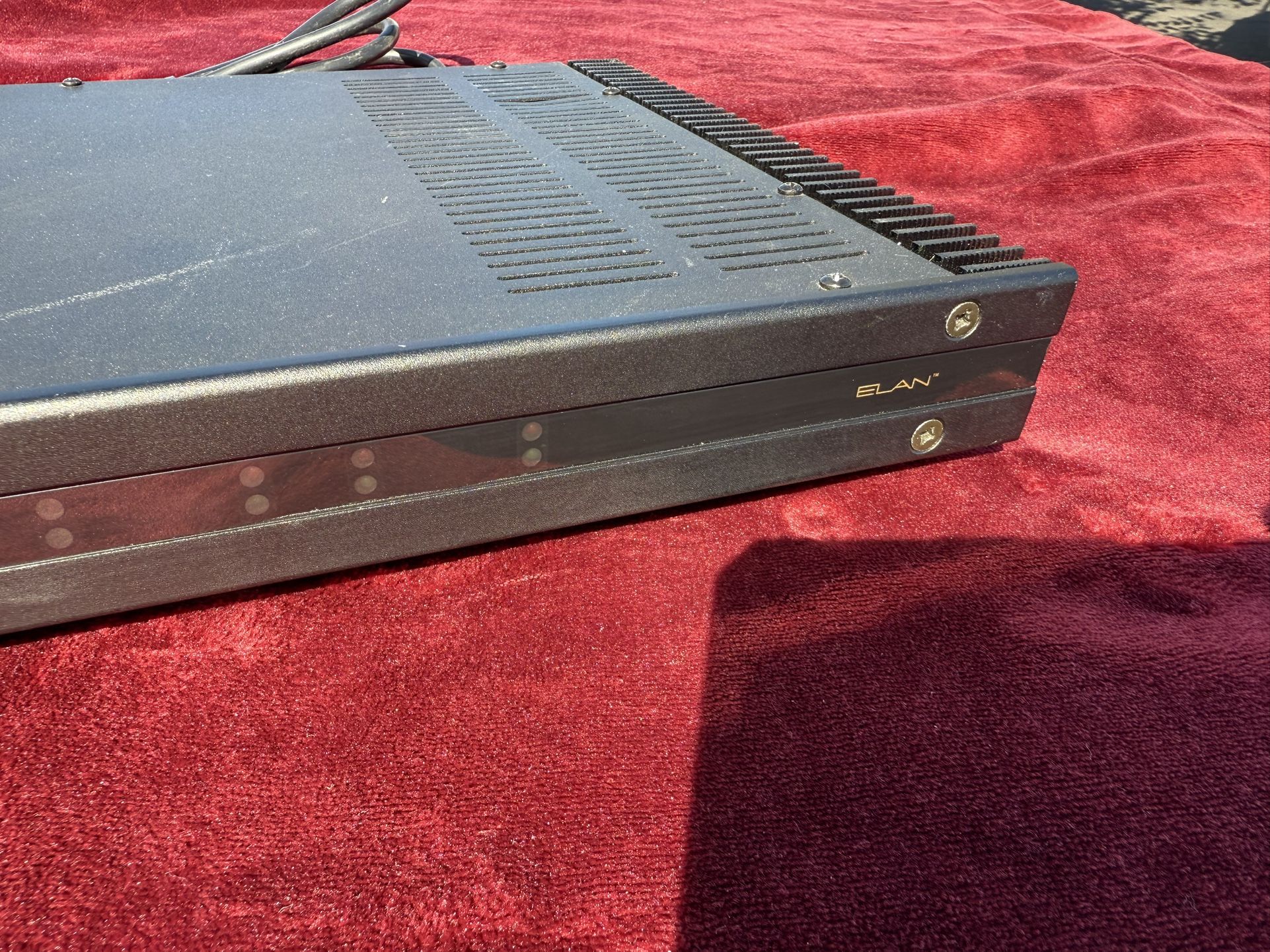 Elan Z Series 6 Channel Power Amplifier Z660/Z661