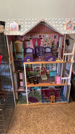 Barbie size house