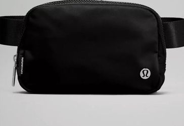 Lulu Lemon Everywhere Belt Bag
